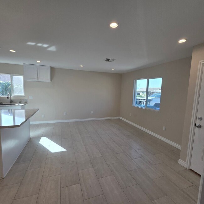 Foto del edificio - 5546 Sulphur Dr