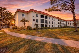 Building Photo - 2700 Bayshore Blvd
