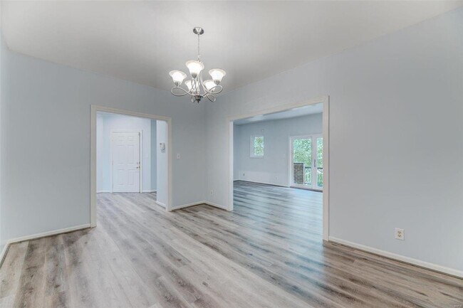 Foto del edificio - 5381 Pershing Ave