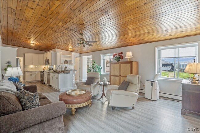 Building Photo - 1131 Marlyn Park Dr