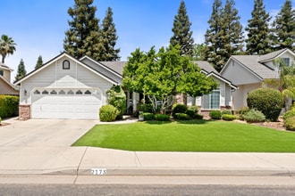 Building Photo - 2173 Spruce Ave