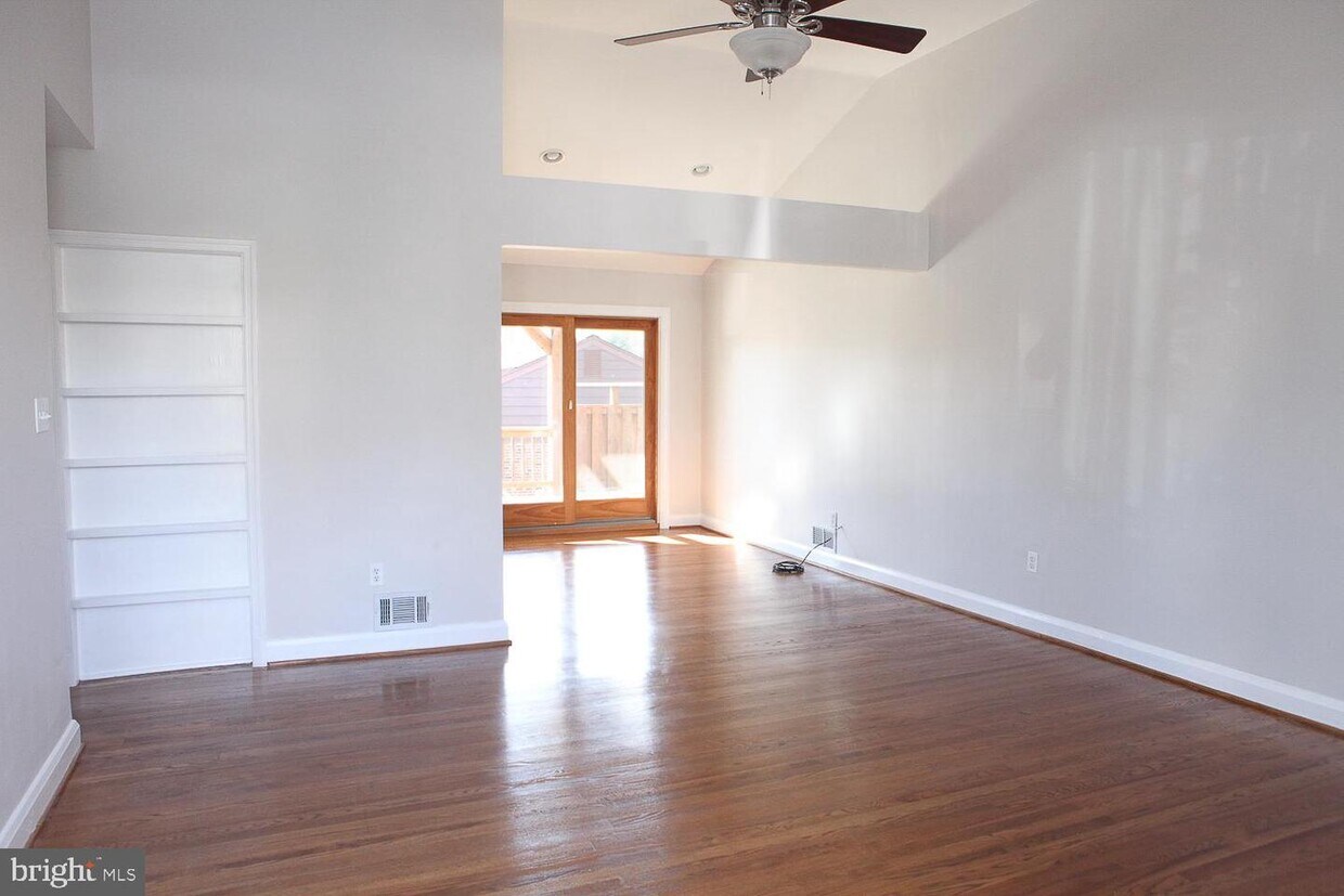 1206 Malbay Dr, Timonium, MD 21093 House Rental in Timonium, MD