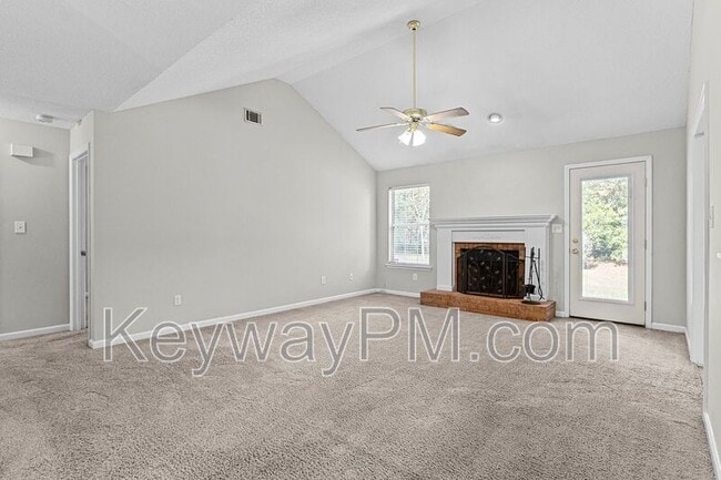 Building Photo - 5 Astor Ct