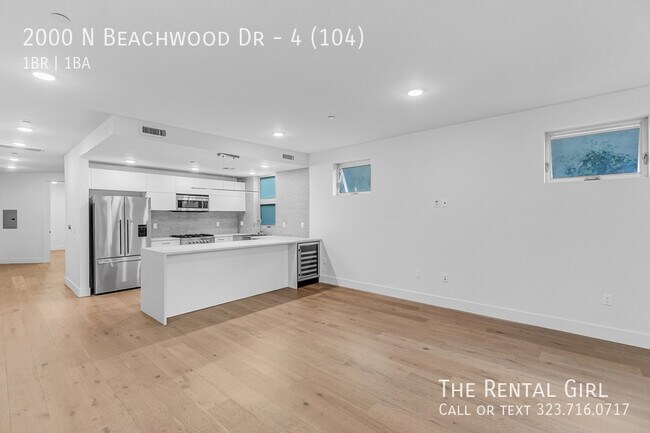 Foto del edificio - 2000 Beachwood Dr