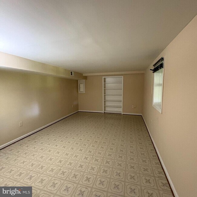 Foto del edificio - 3502 Holly Rd