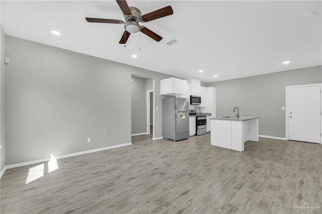 Foto del edificio - 1500 W Heritage Dr