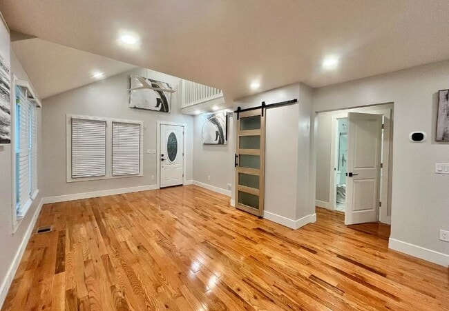 Foto del edificio - 336 E Prospect St