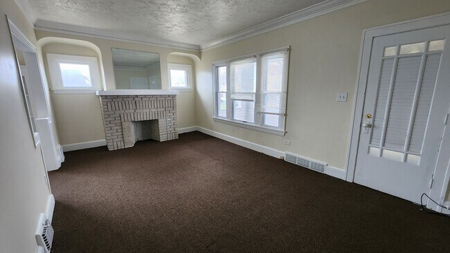 Foto del edificio - 4646 Blythin Rd