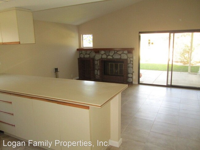 Building Photo - 3 br, 2 bath House - 11352 Redbud Court