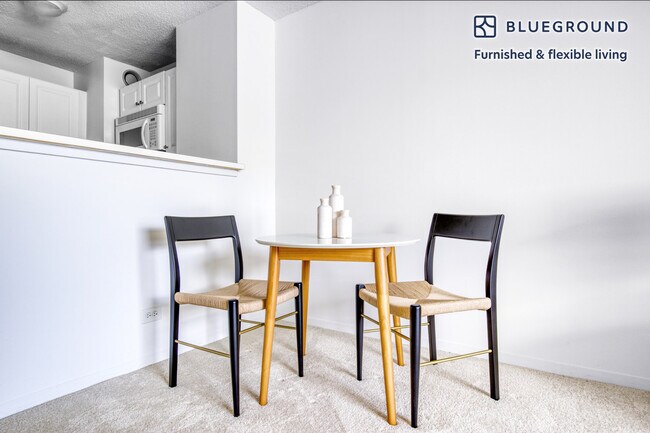 Foto del edificio - 445 E Ohio St