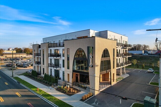 Foto del edificio - 245 Hermitage Ave