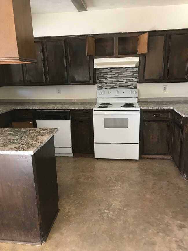 Building Photo - 105 Gatewood Ln