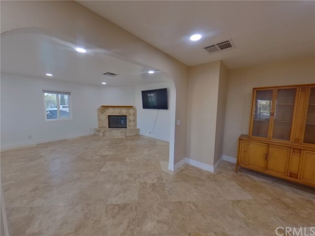 Foto del edificio - 2624 N Linden Ave