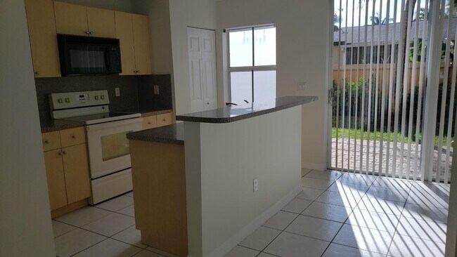 Foto del edificio - 4965 Leeward Ln