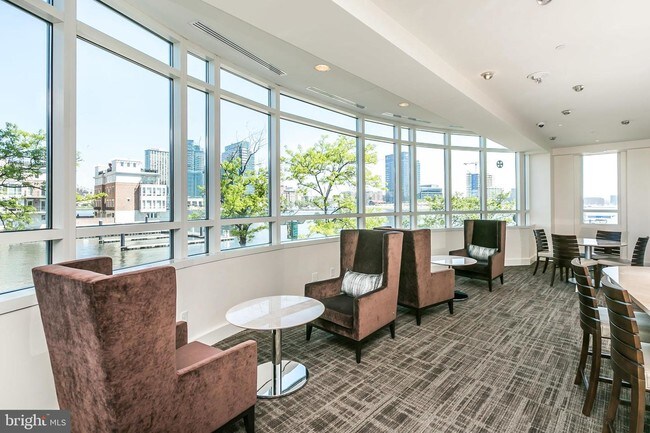 Building Photo - 100 Harborview Dr