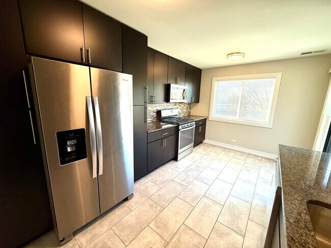 Foto del edificio - 298 Maplewood Ct