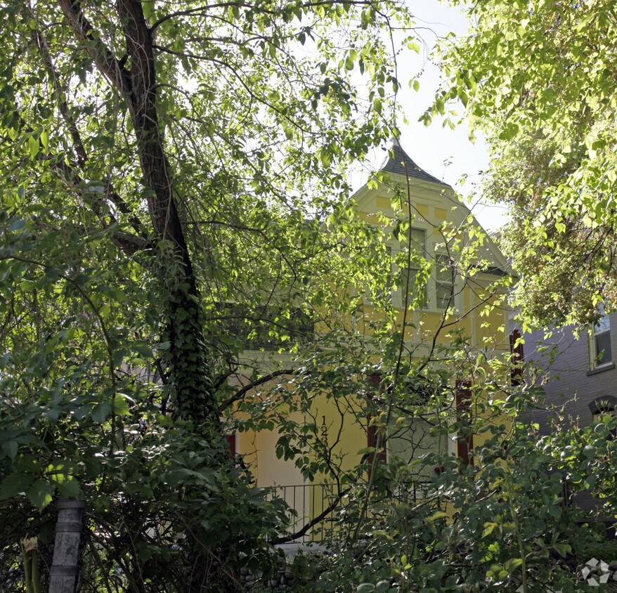 Foto del edificio - 123 S McClelland St