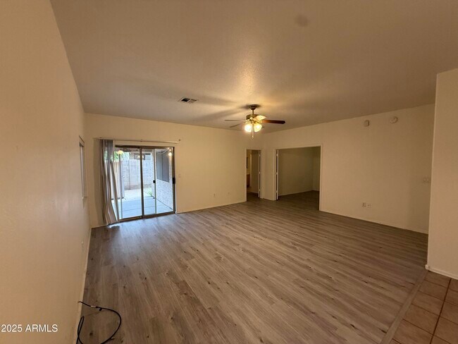 Building Photo - 2603 E Fraktur Rd