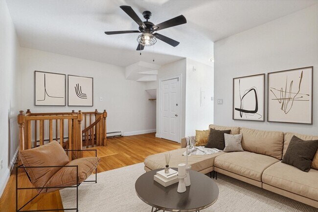 Foto del edificio - 496 E 7th St