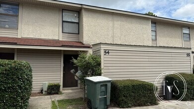 Building Photo - 901 Olmstead Dr
