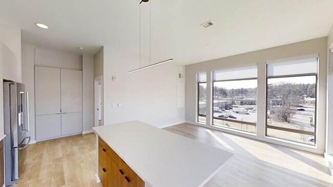 Building Photo - 20 4th Ave