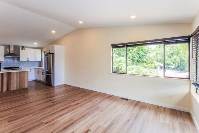 Foto del edificio - 9524 15th Ave NE