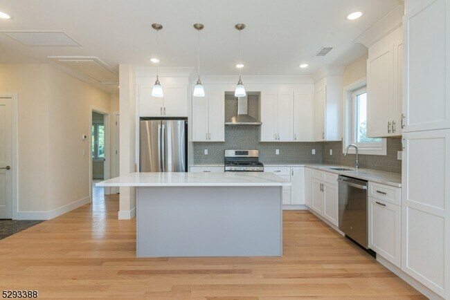 Foto del edificio - 33 Van Dyke St