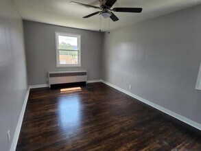 Building Photo - 1059 Midland Ave