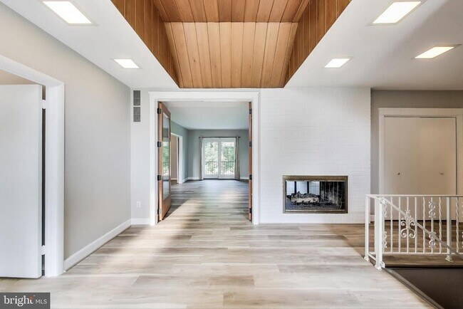 Foto del edificio - 1426 Carrington Ln