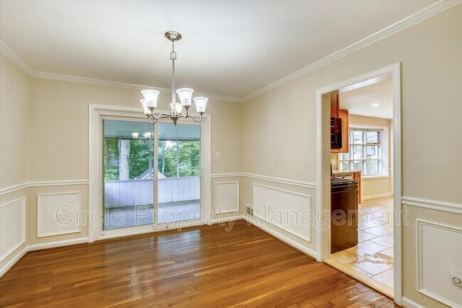 Building Photo - 5080 Coleridge Dr