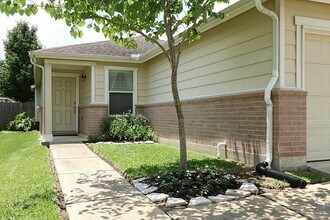 Building Photo - 18127 Valebluff Ln