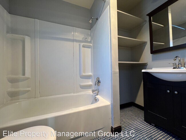 Foto del edificio - 2 br, 1 bath House - 3626 Oliver Ave N