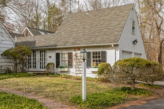 Building Photo - 607 Rosedale Rd