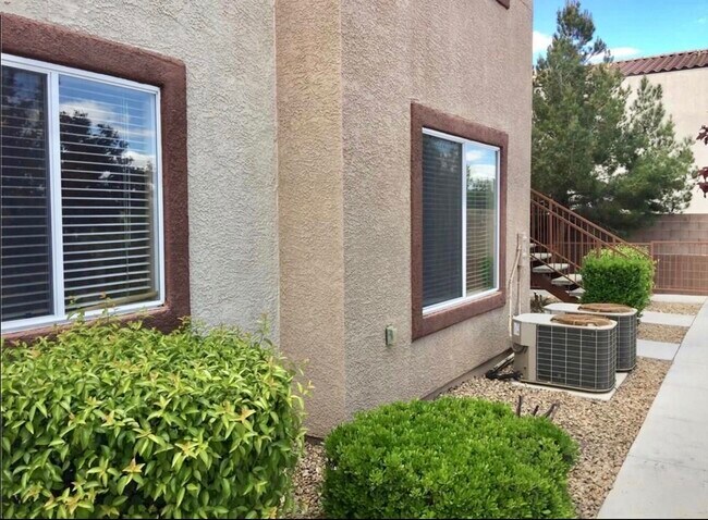 Foto del edificio - 9580 W Reno Ave