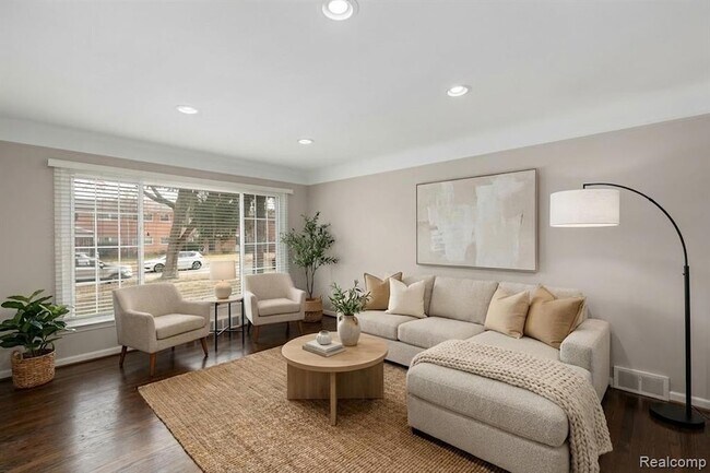 Foto del edificio - 3221 Shenandoah Dr