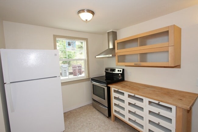 Foto del edificio - 1037-1037 Warfield Ave