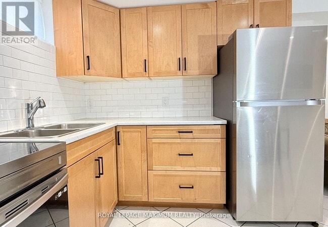 Photo du bâtiment - 82 Calvington Dr