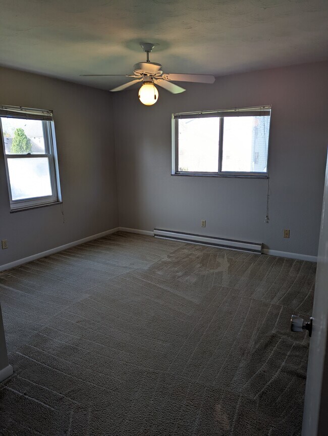 510 S Madison St, Marion, IL 62959 Apartments in Marion, IL