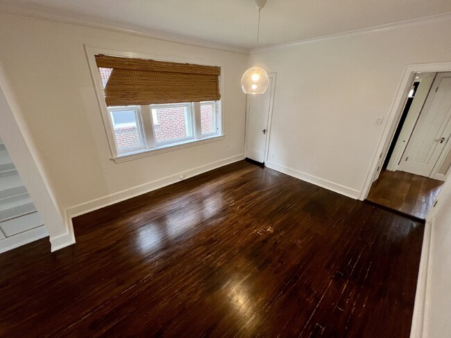 Building Photo - Charming 2-Bedroom Retreat in St. Louis – ...