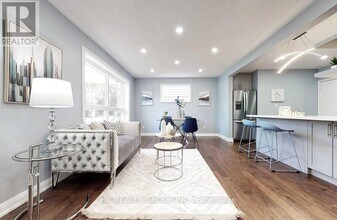 Building Photo - 101 Cartier Crescent