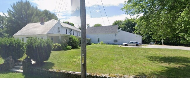 Building Photo - 81 Oak St