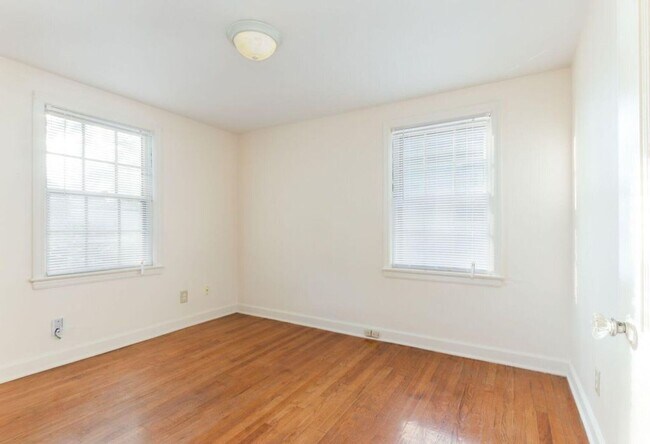 Foto del edificio - 7226-7228 Wyandotte Street