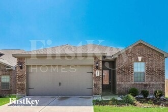 Building Photo - 1541 Park Trails Blvd