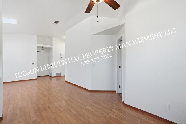 Foto del edificio - 2531 W Glenbrook Way
