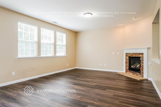 Foto del edificio - 621 Ashburn Ln