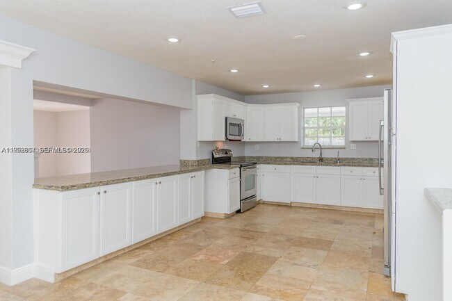 Foto del edificio - 5520 Hayes St