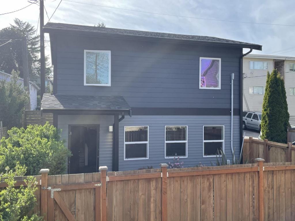 Primary Photo - 7709A 11th ave SW
