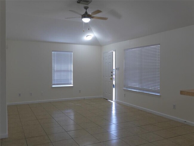 Building Photo - 16327 Bettong Ct