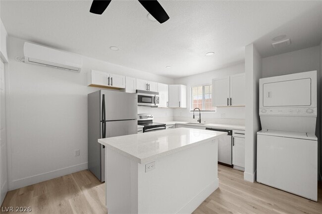 Building Photo - 623 N 10th St