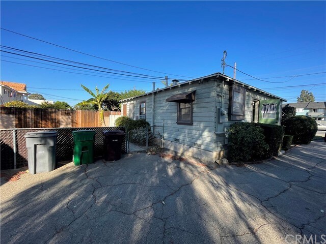 Foto del edificio - 2626 N Grand Ave